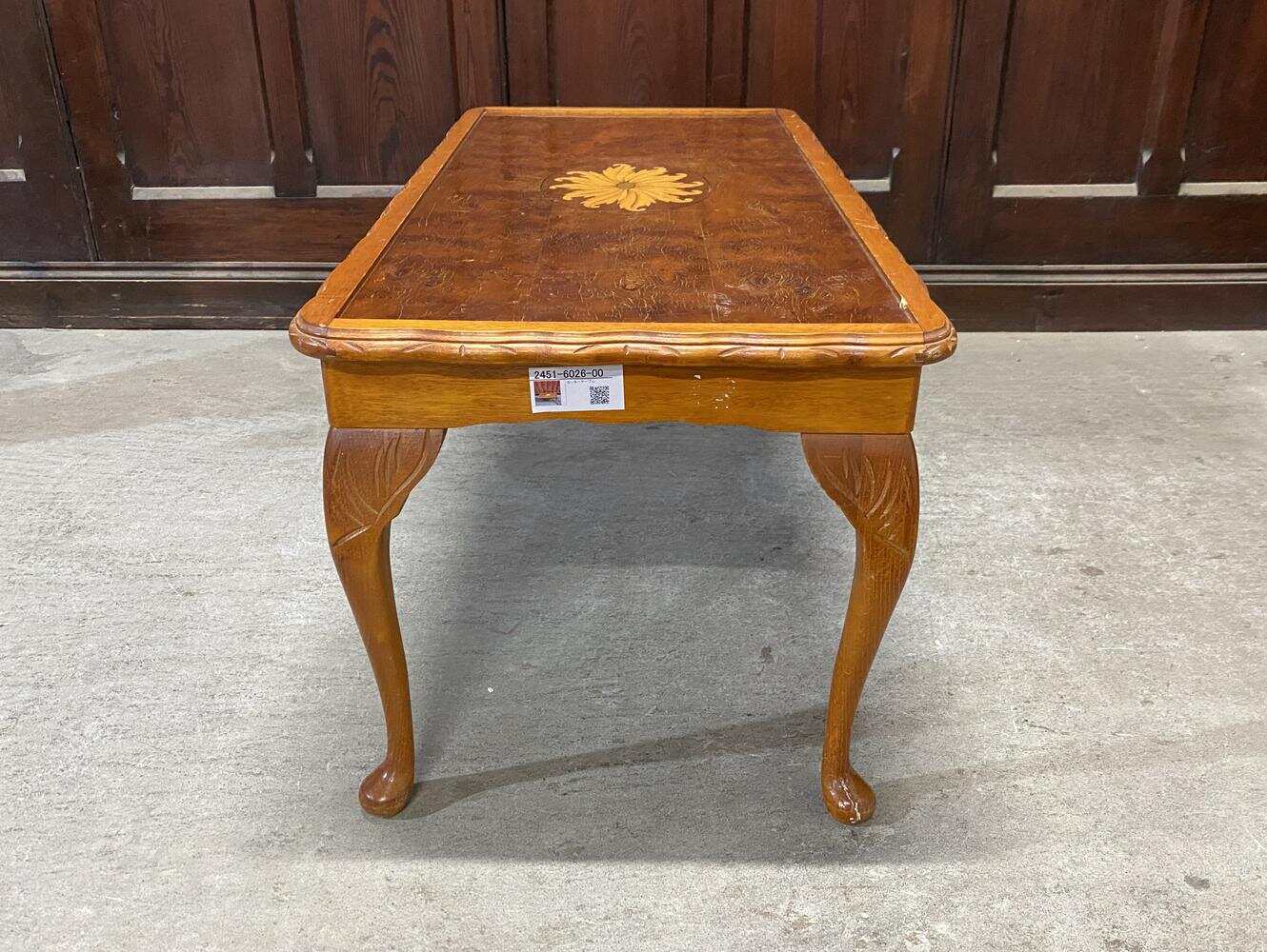 センターテーブル