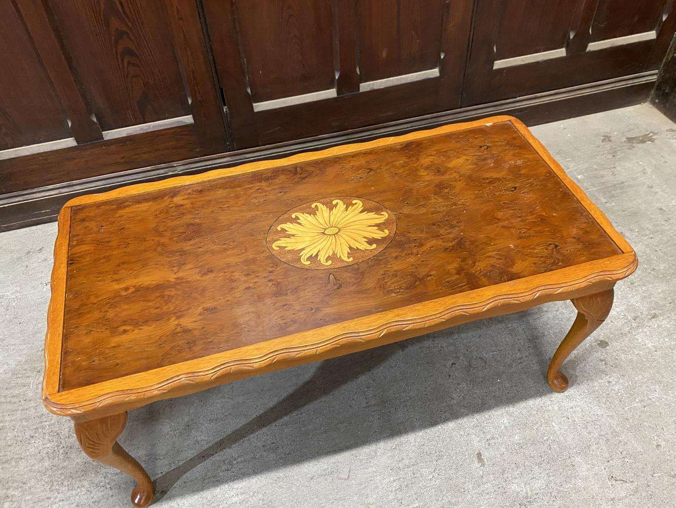 センターテーブル