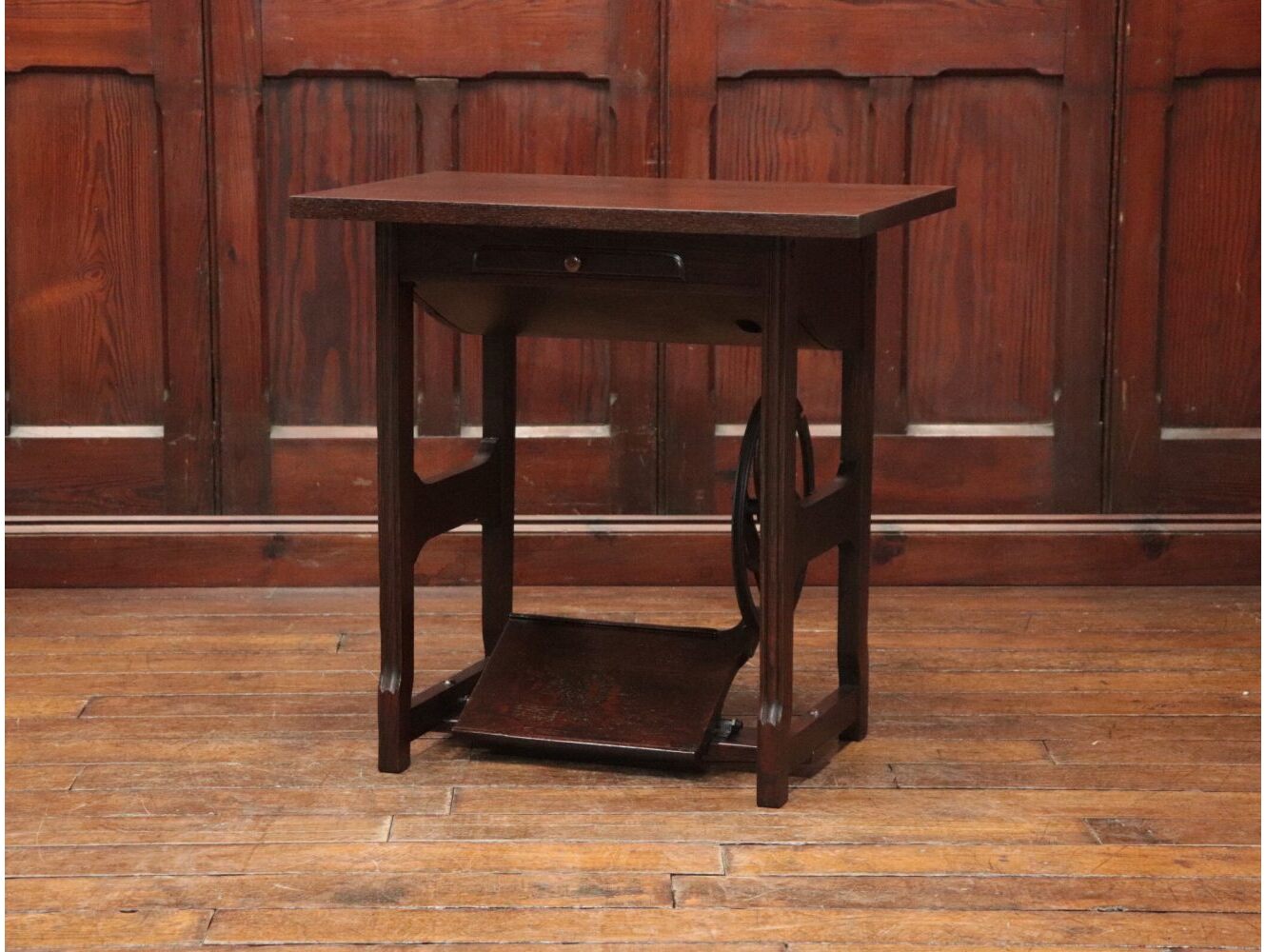 ミシンテーブル