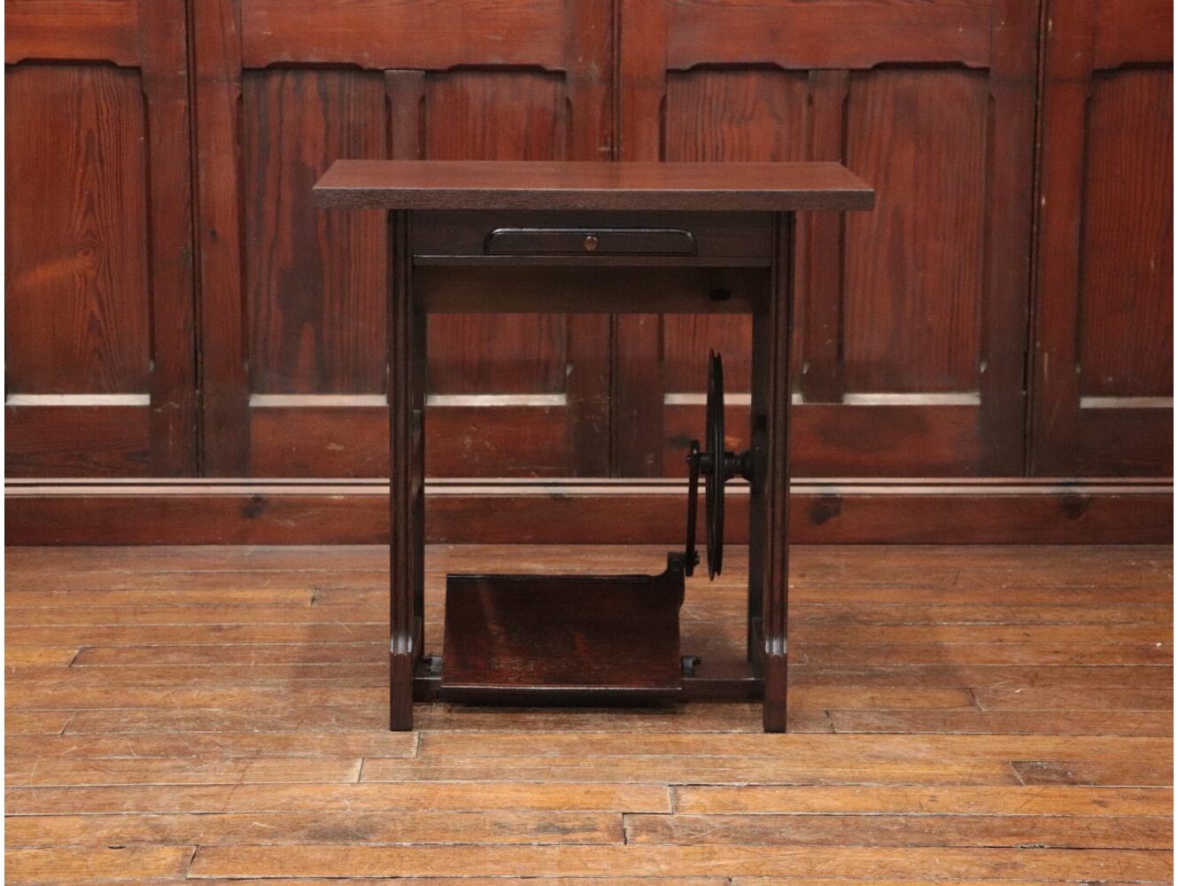 ミシンテーブル