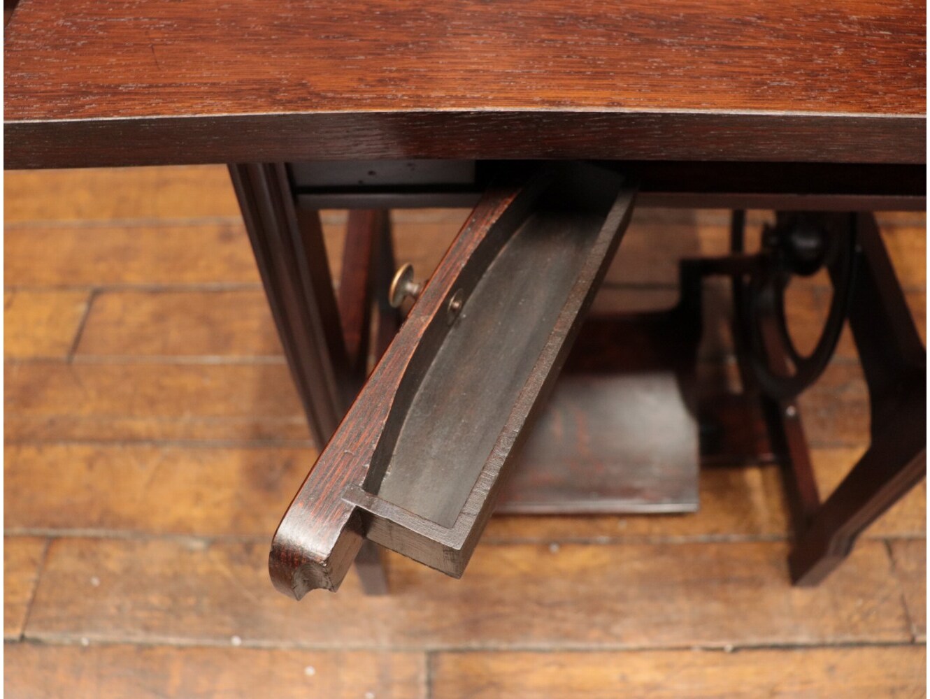 ミシンテーブル