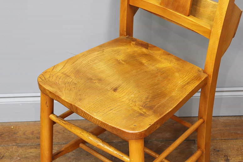 チャーチチェア