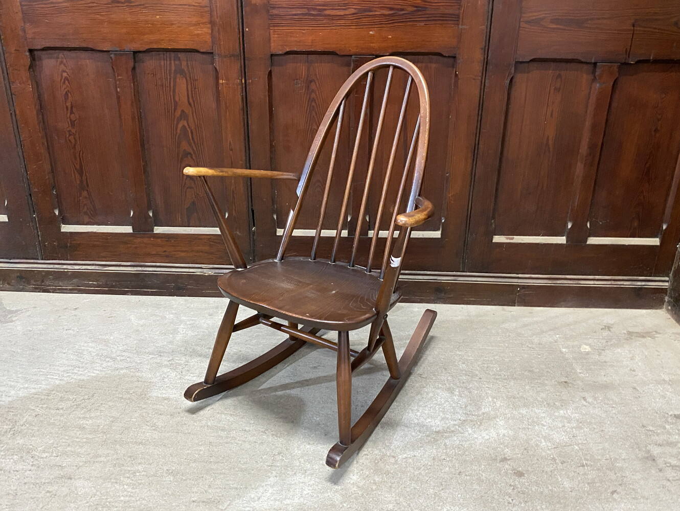 クエーカーロッキングチェア ERCOL