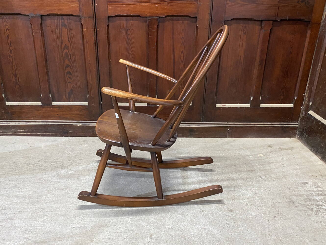 クエーカーロッキングチェア ERCOL