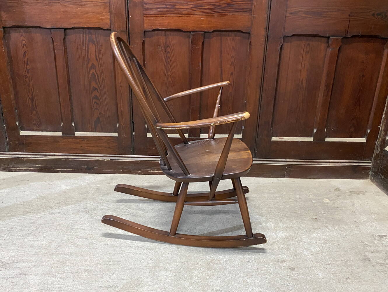 クエーカーロッキングチェア ERCOL