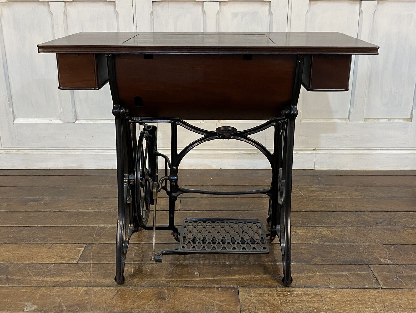 ミシンテーブル