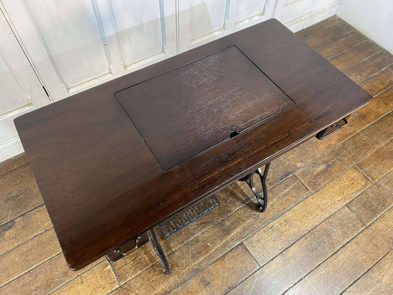 ミシンテーブル