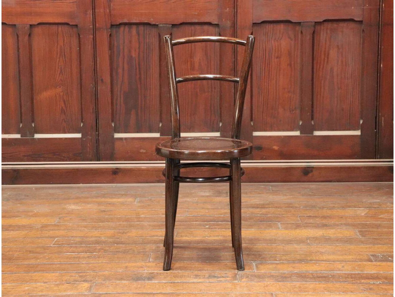 ベントウッドチェア THONET