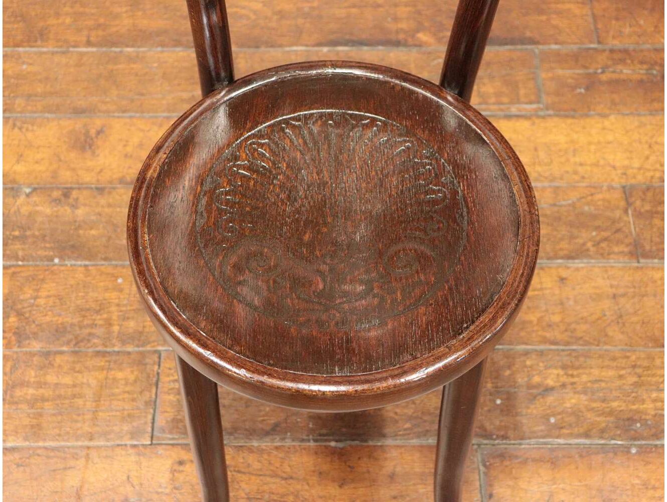 ベントウッドチェア THONET