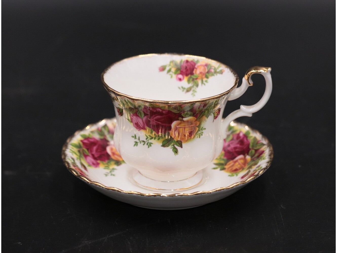 カップ＆ソーサー ROYAL ALBERT Old Country Roses