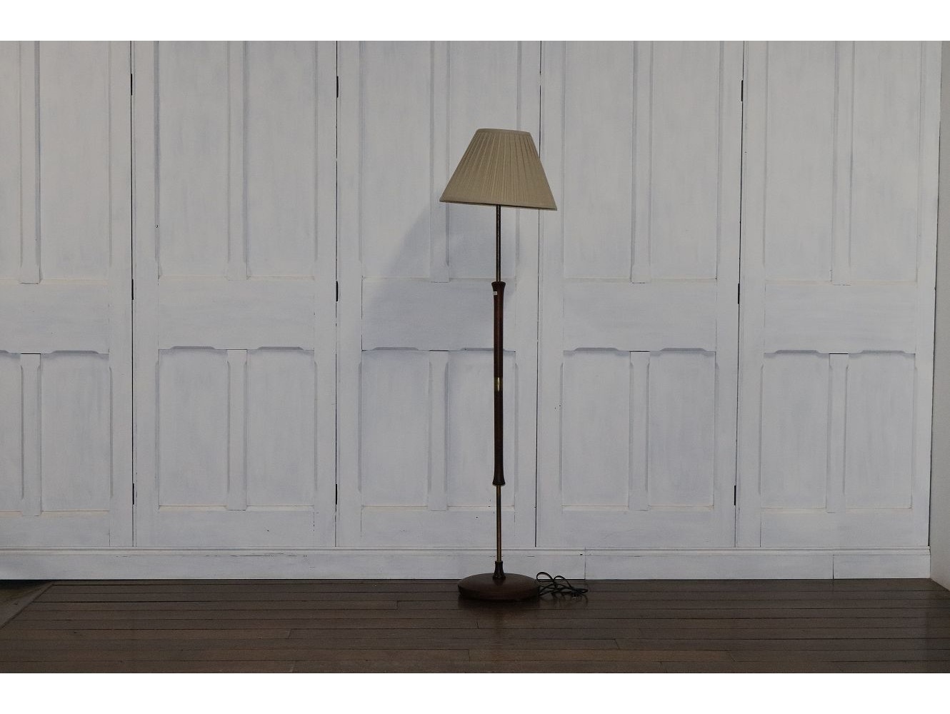 フロアスタンド