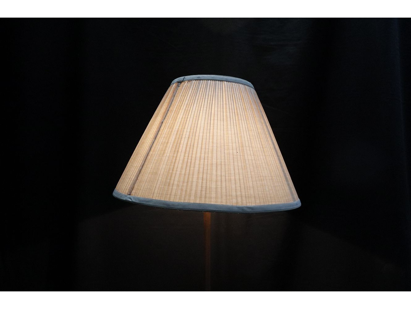 フロアスタンド