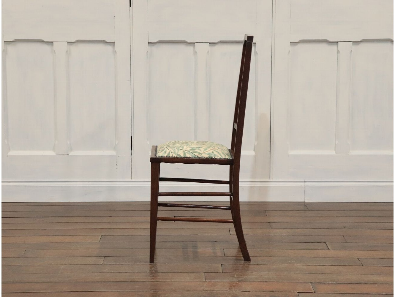 ベッドサイドチェア | アンティーク家具,with ウイリアム・モリス