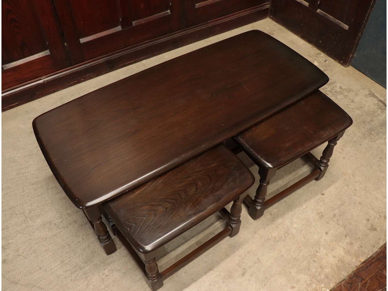 ネストテーブル ERCOL