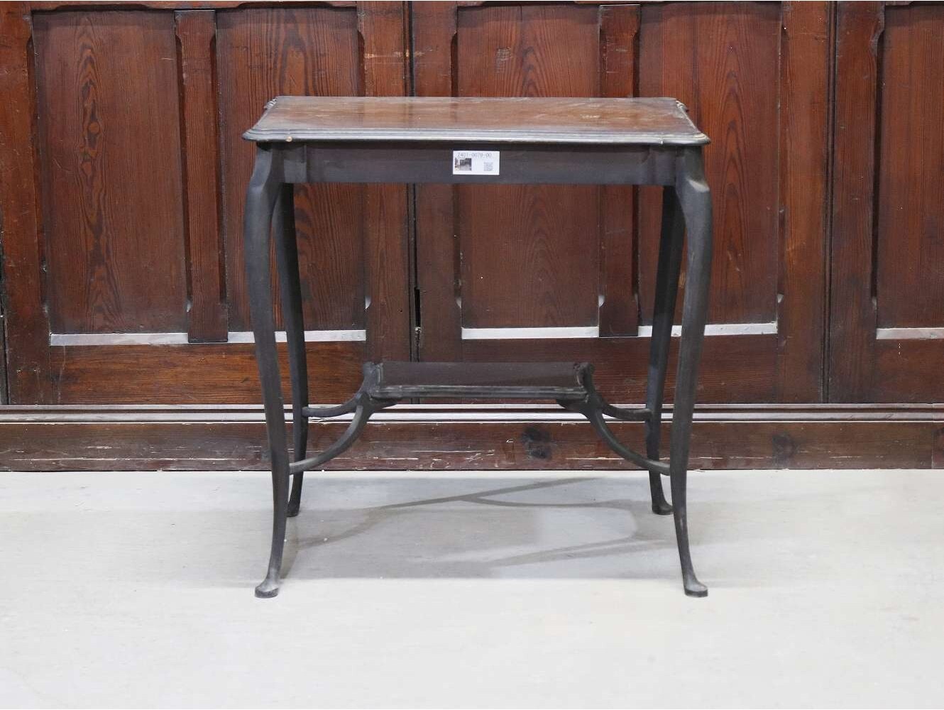 ティーテーブル