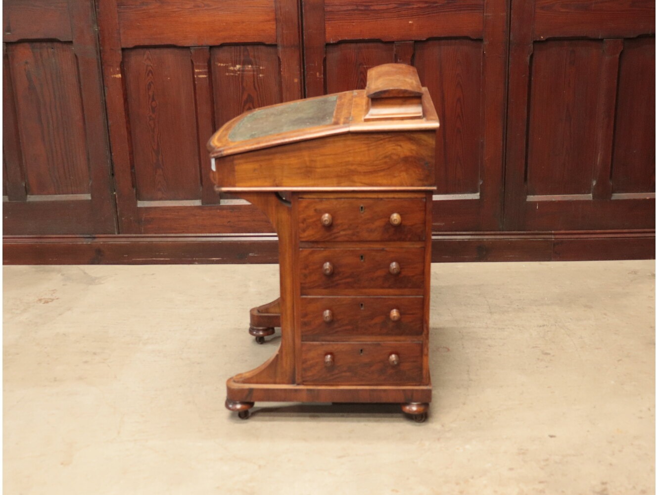 ダベンポートデスク