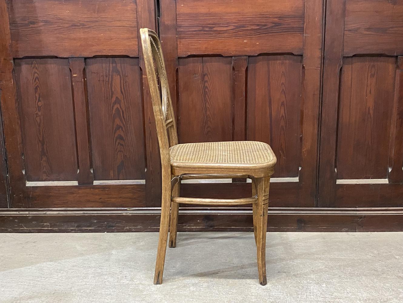 ベントウッドチェア