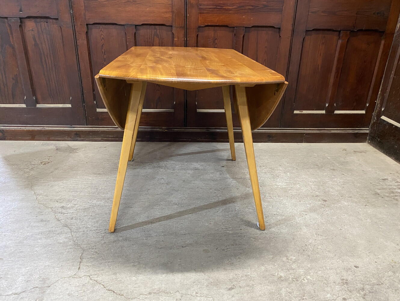 バタフライテーブル ERCOL