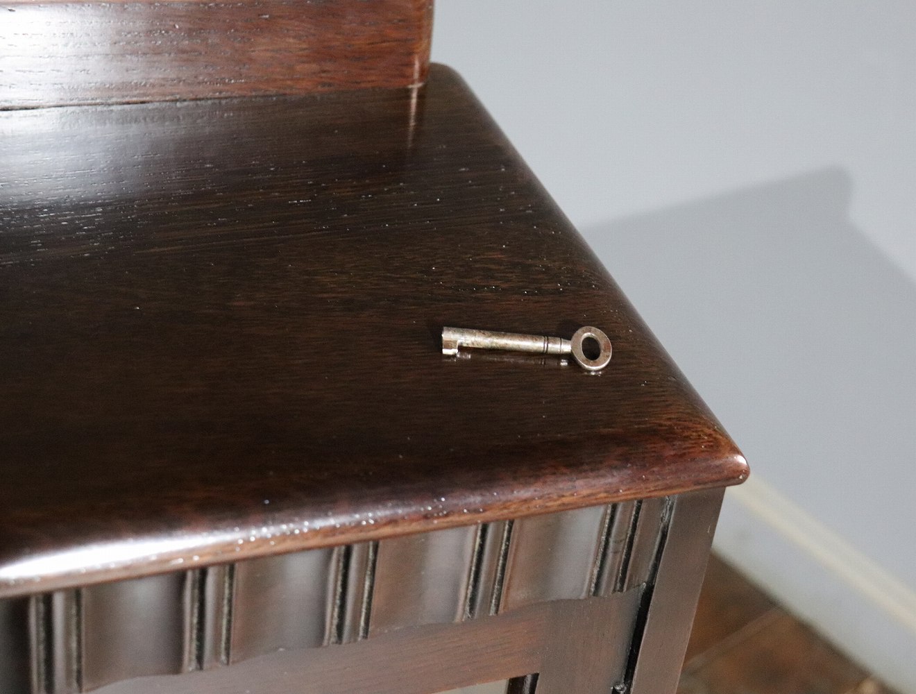 サイドバイサイド