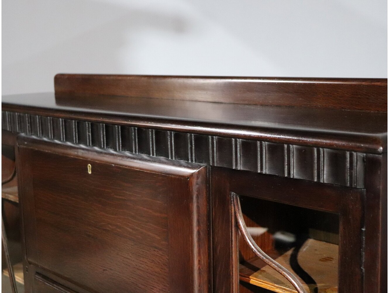 サイドバイサイド