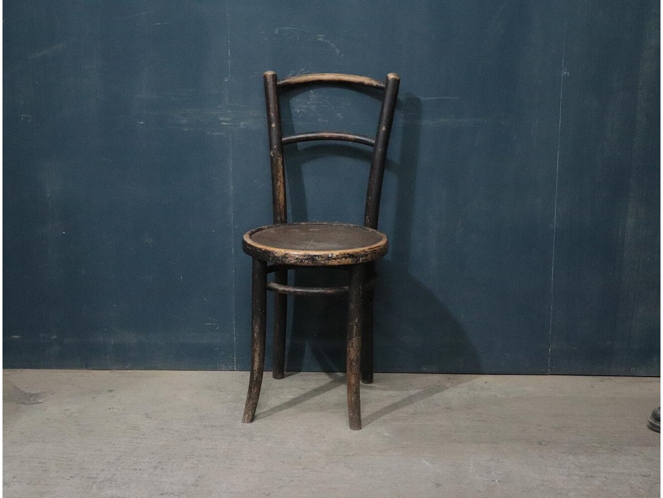 ベントウッドチェア THONET