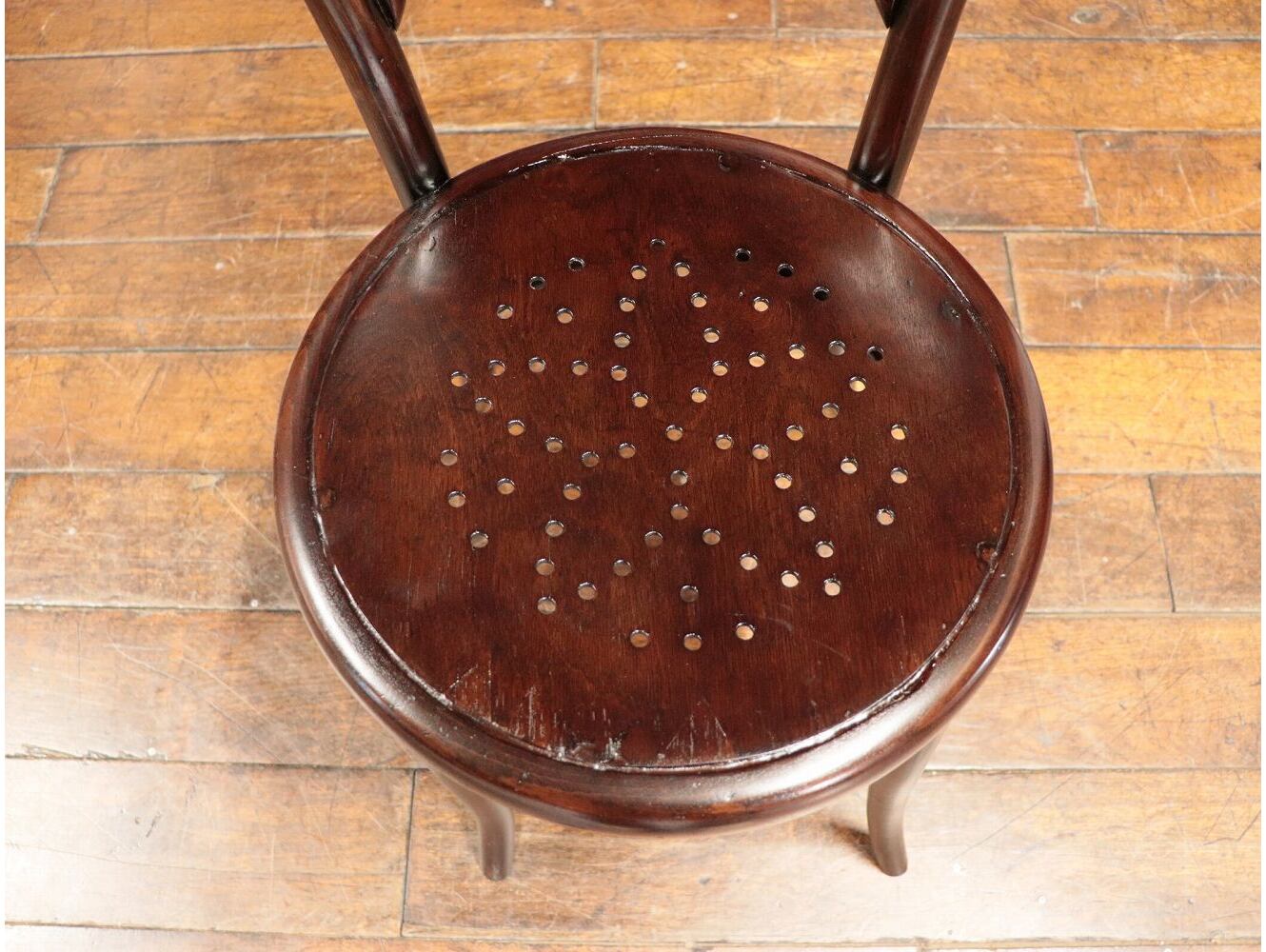 ベントウッドチェア