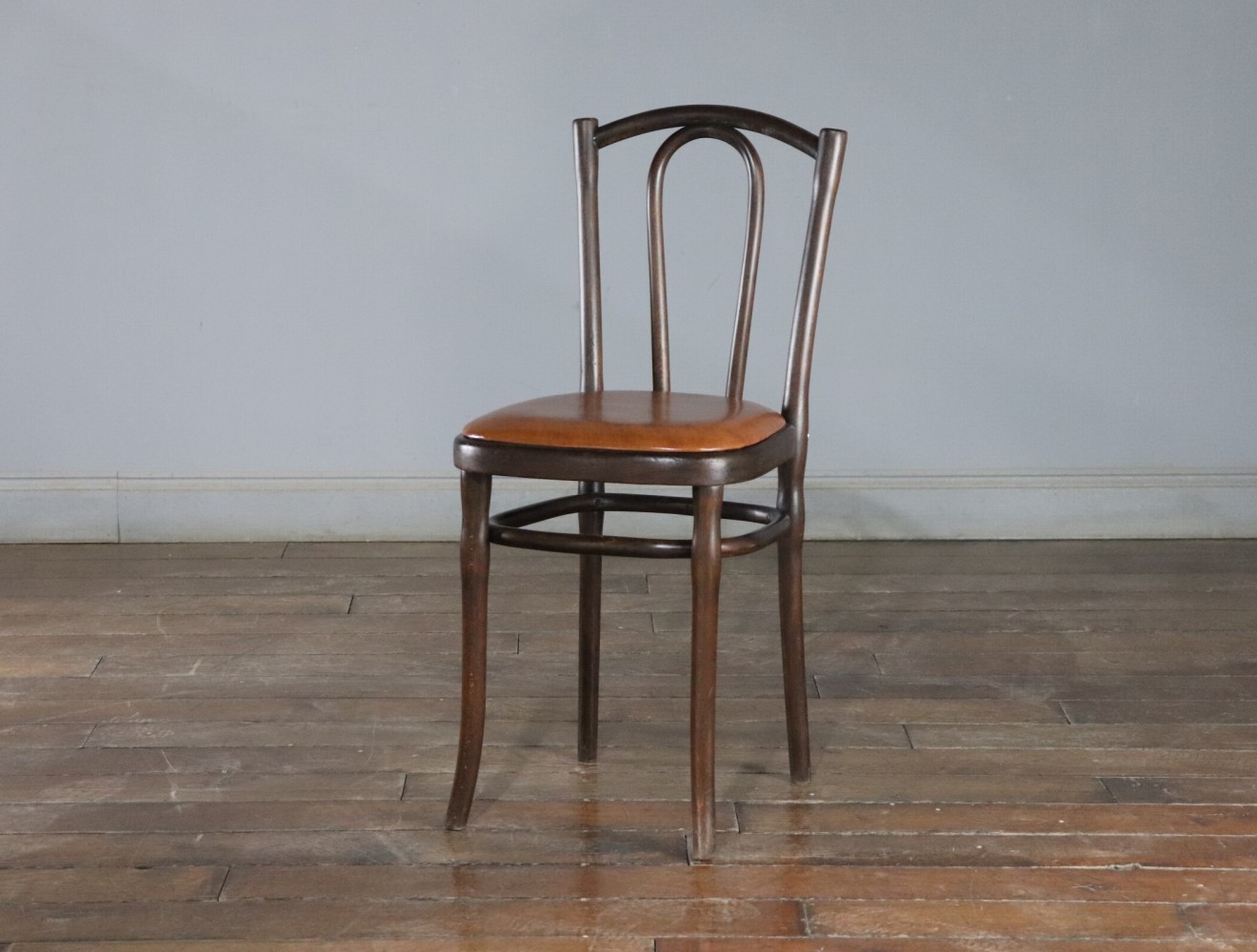 ベントウッドチェア Thonet ショップファニチャー カフェ レストランファニチャー ベントウッドチェア 英国 アンティーク家具のケントストア 通販 修理