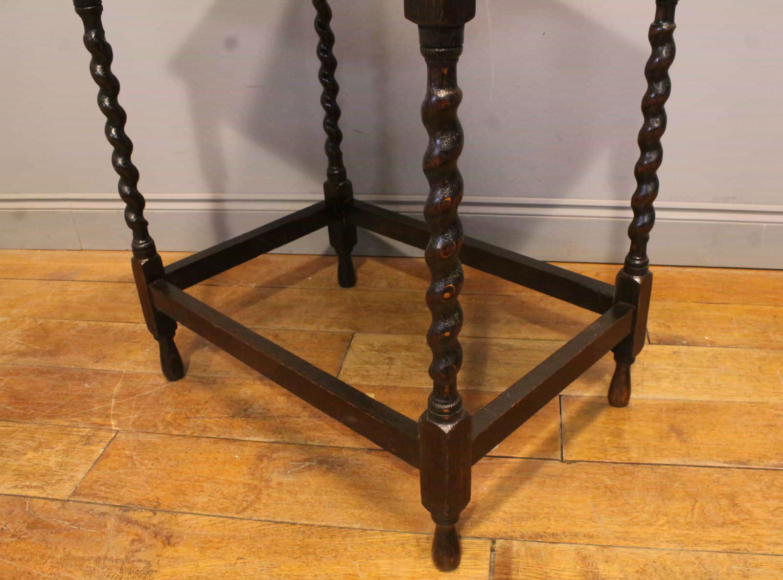 オケージョナルテーブル