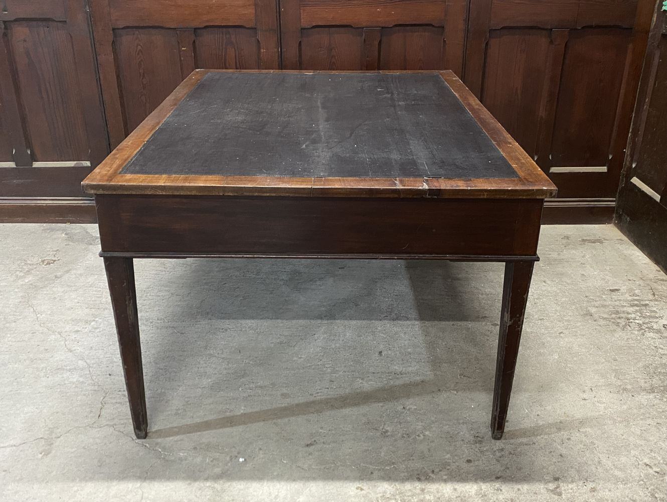 ライブラリーデスク