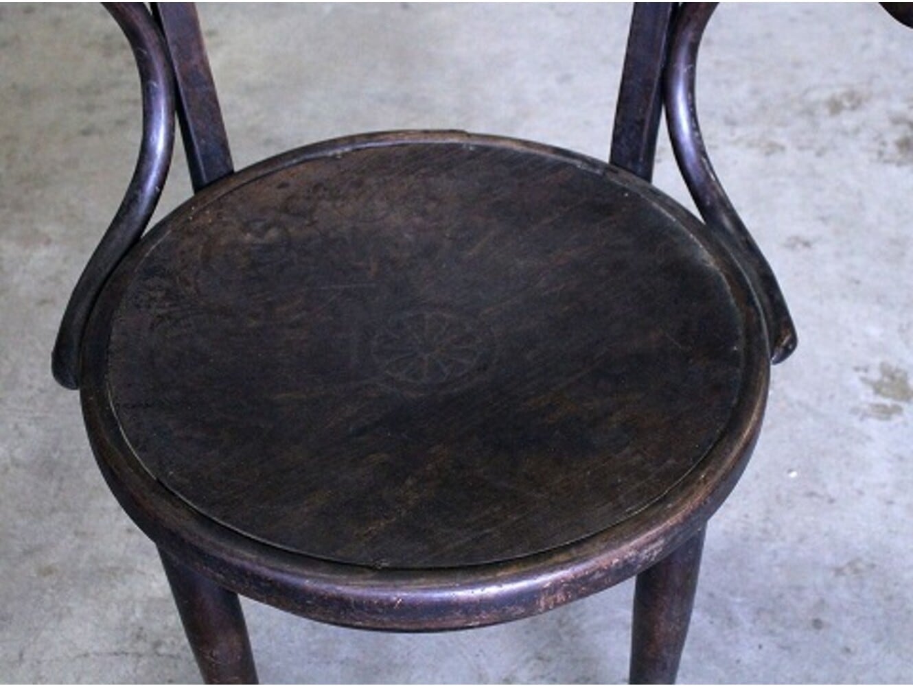 ベントウッドアームチェア