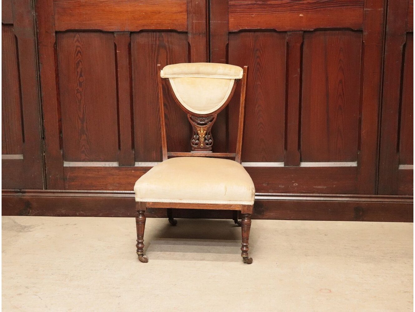 ナーシングチェア