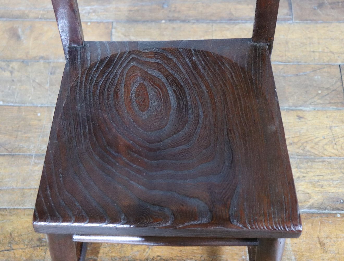 チャーチチェア