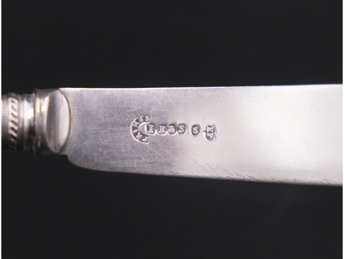 フィッシュナイフ