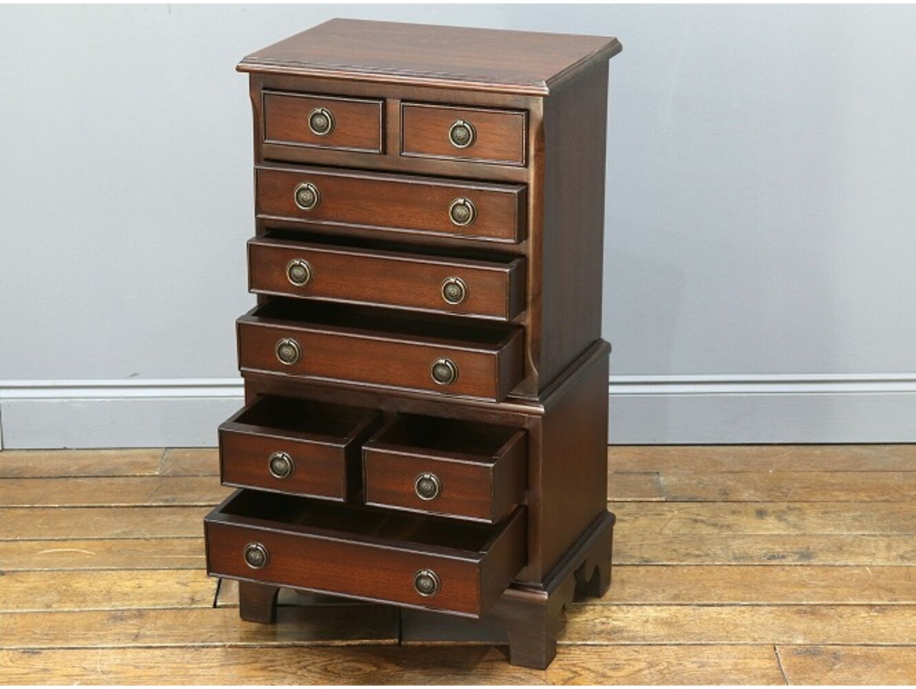 チェストオンチェスト