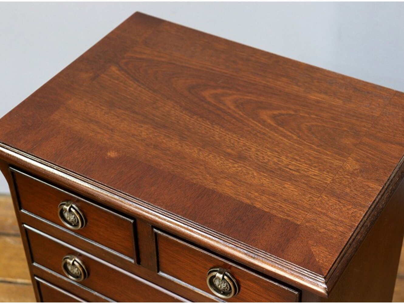 チェストオンチェスト