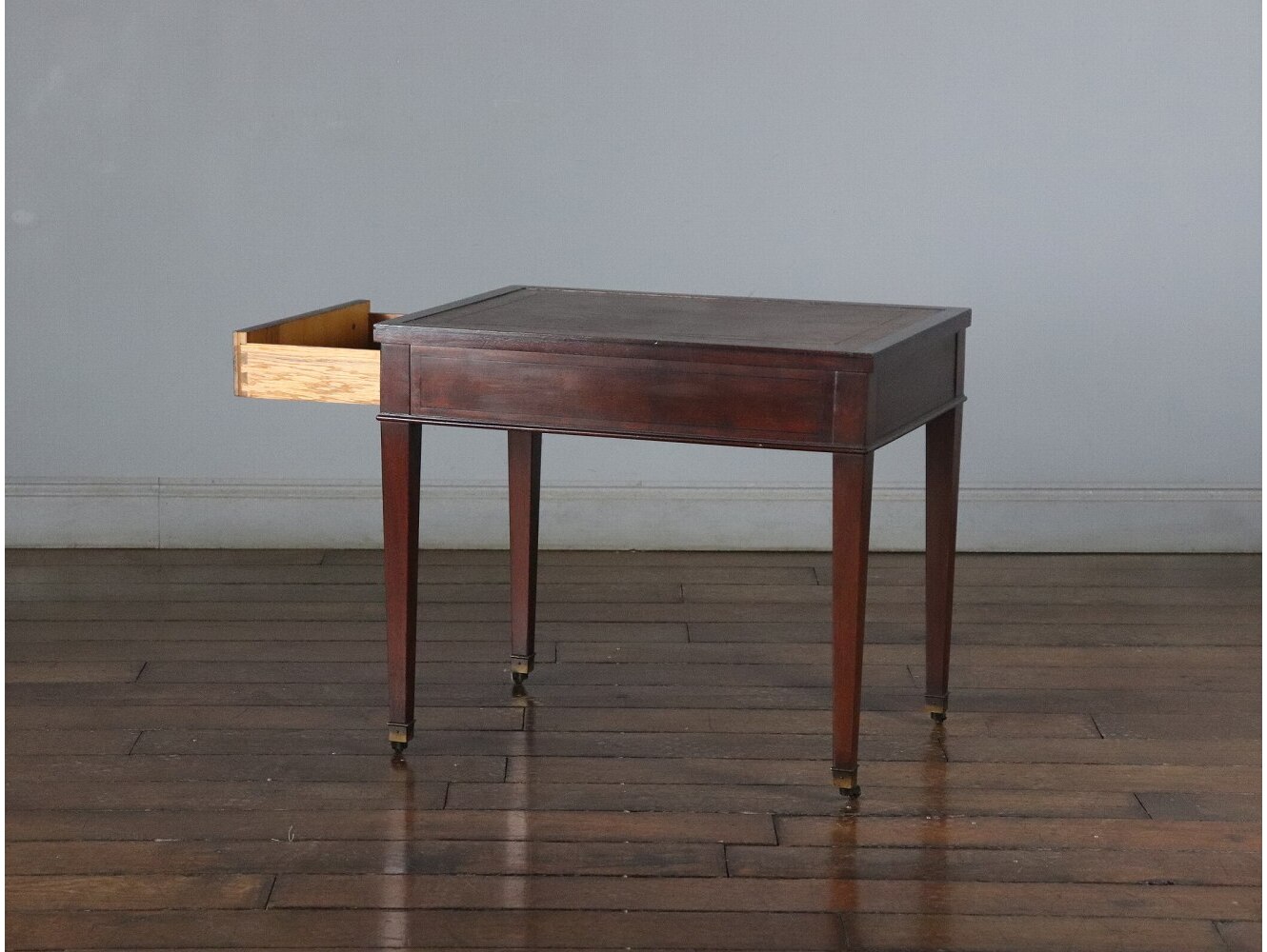 オケージョナルテーブル