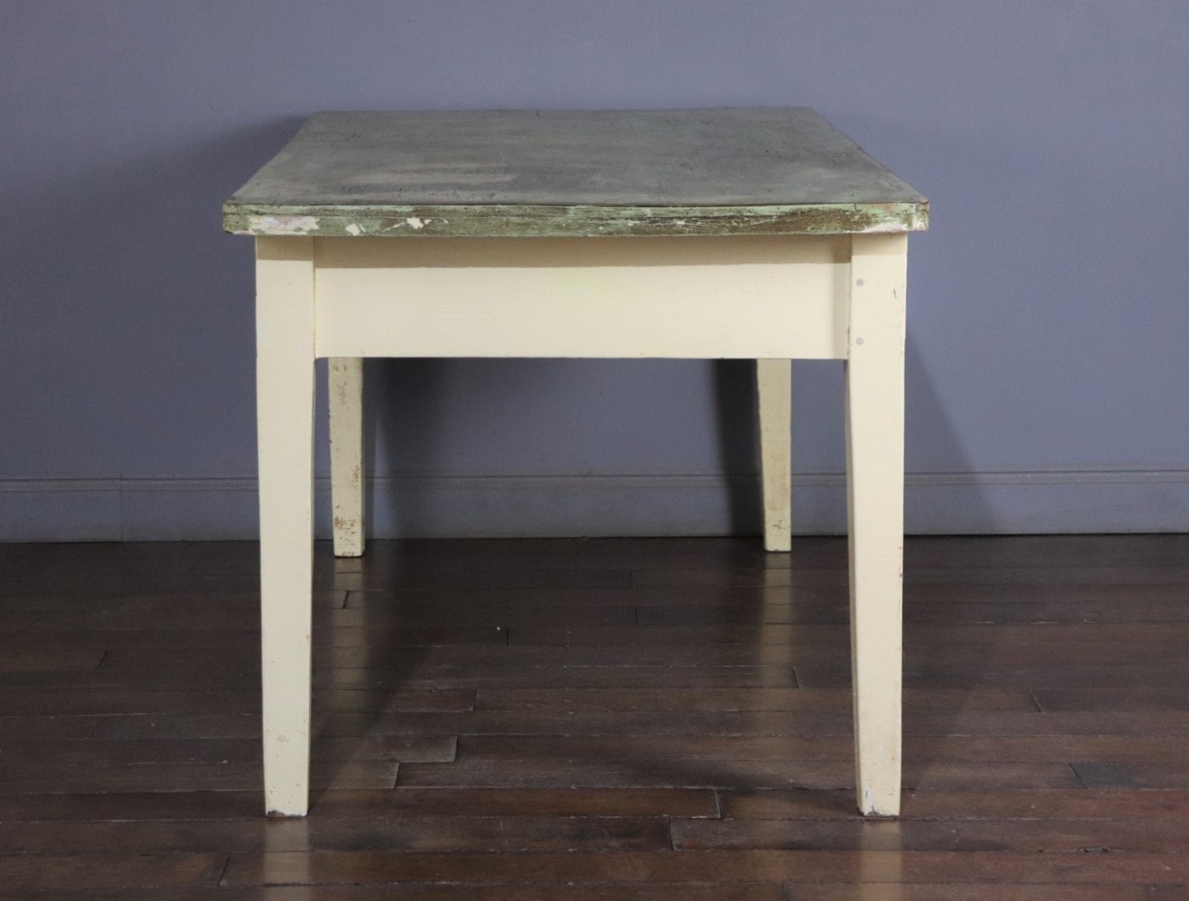 ダイニングテーブル