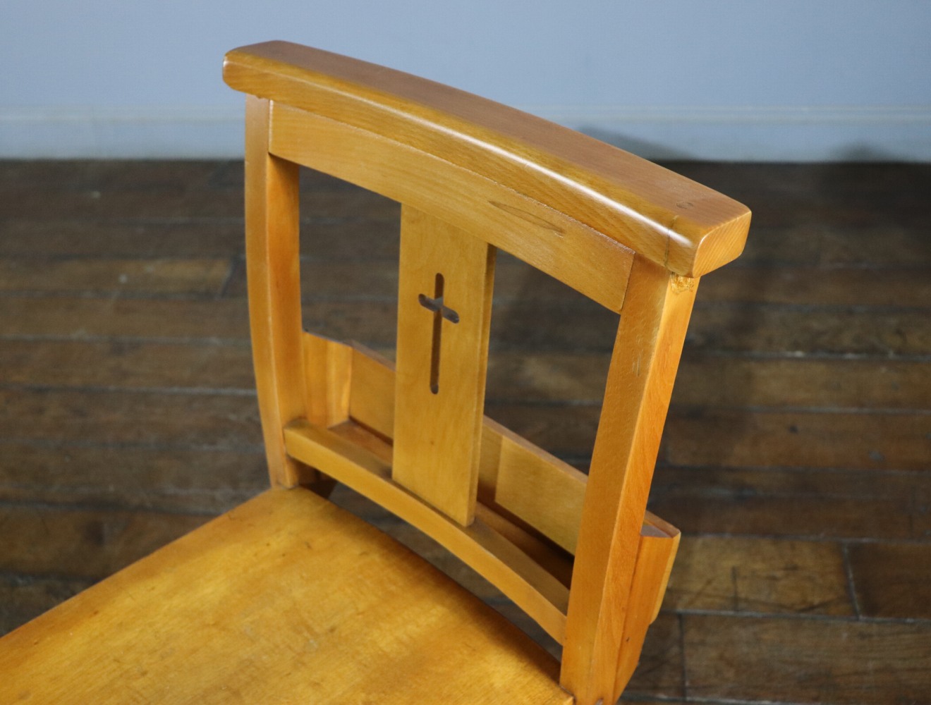 チャーチチェア