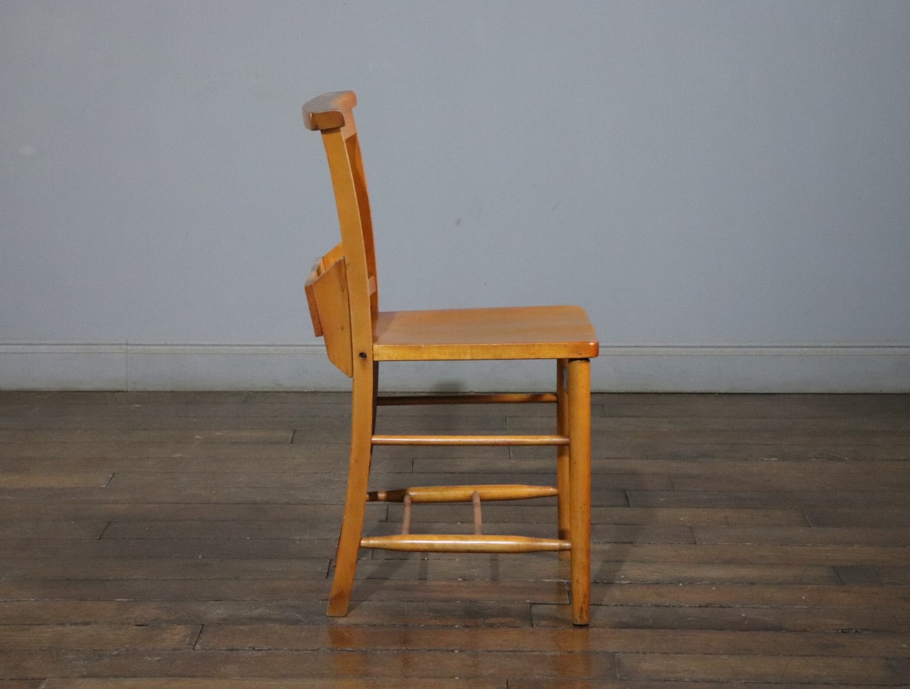 チャーチチェア