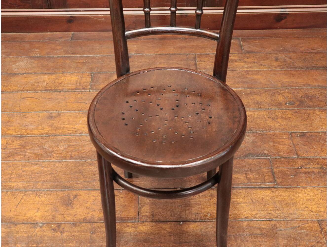 ベントウッドチェア