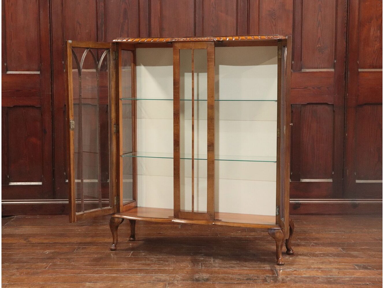 ディスプレイキャビネット