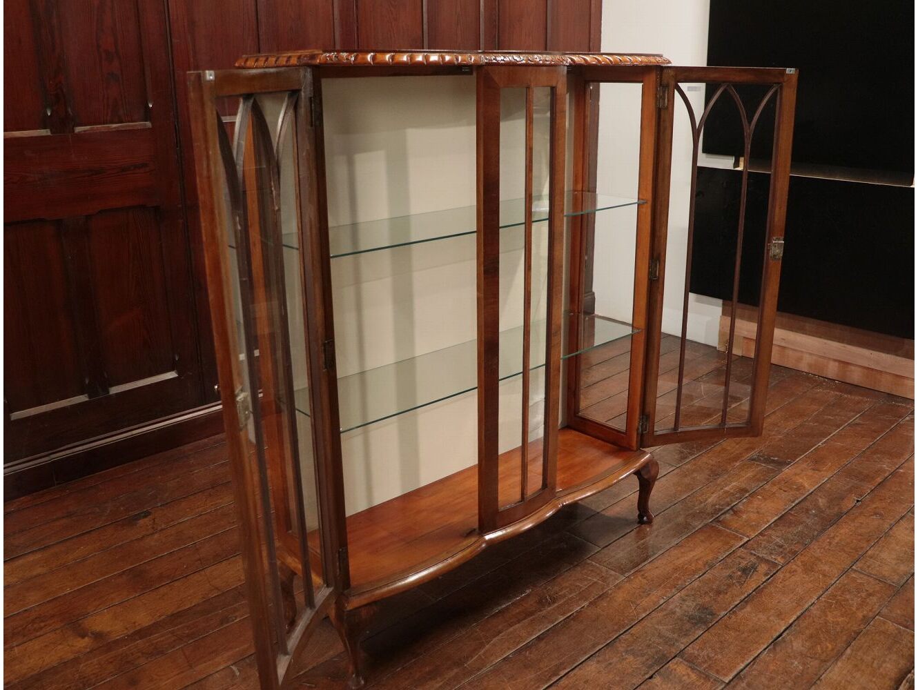 ディスプレイキャビネット