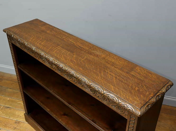 ブックシェルフ