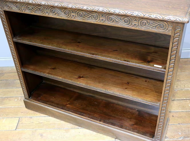 ブックシェルフ