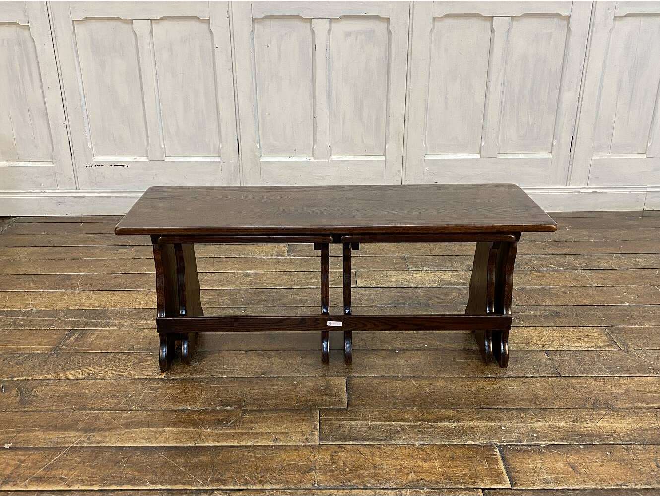 ネストテーブル