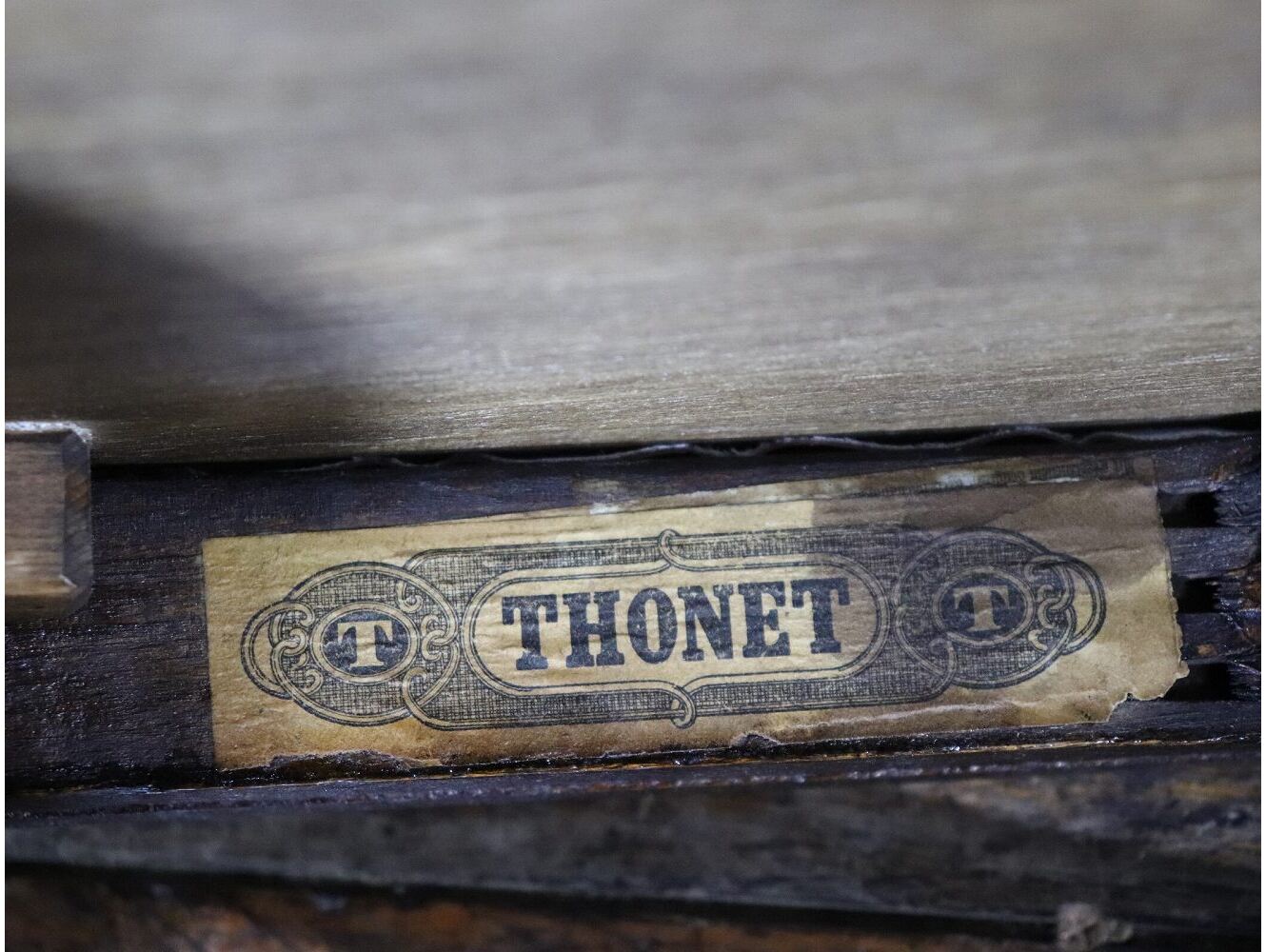 ベントウッドチェア THONET