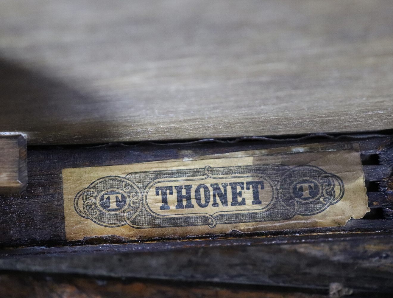 ベントウッドチェア THONET