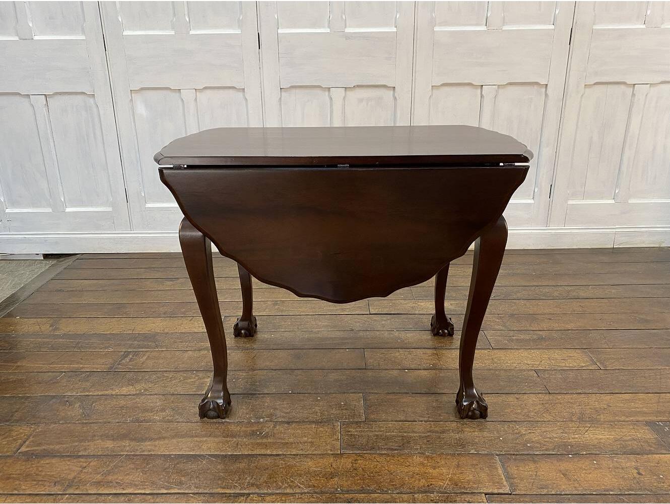 バタフライテーブル