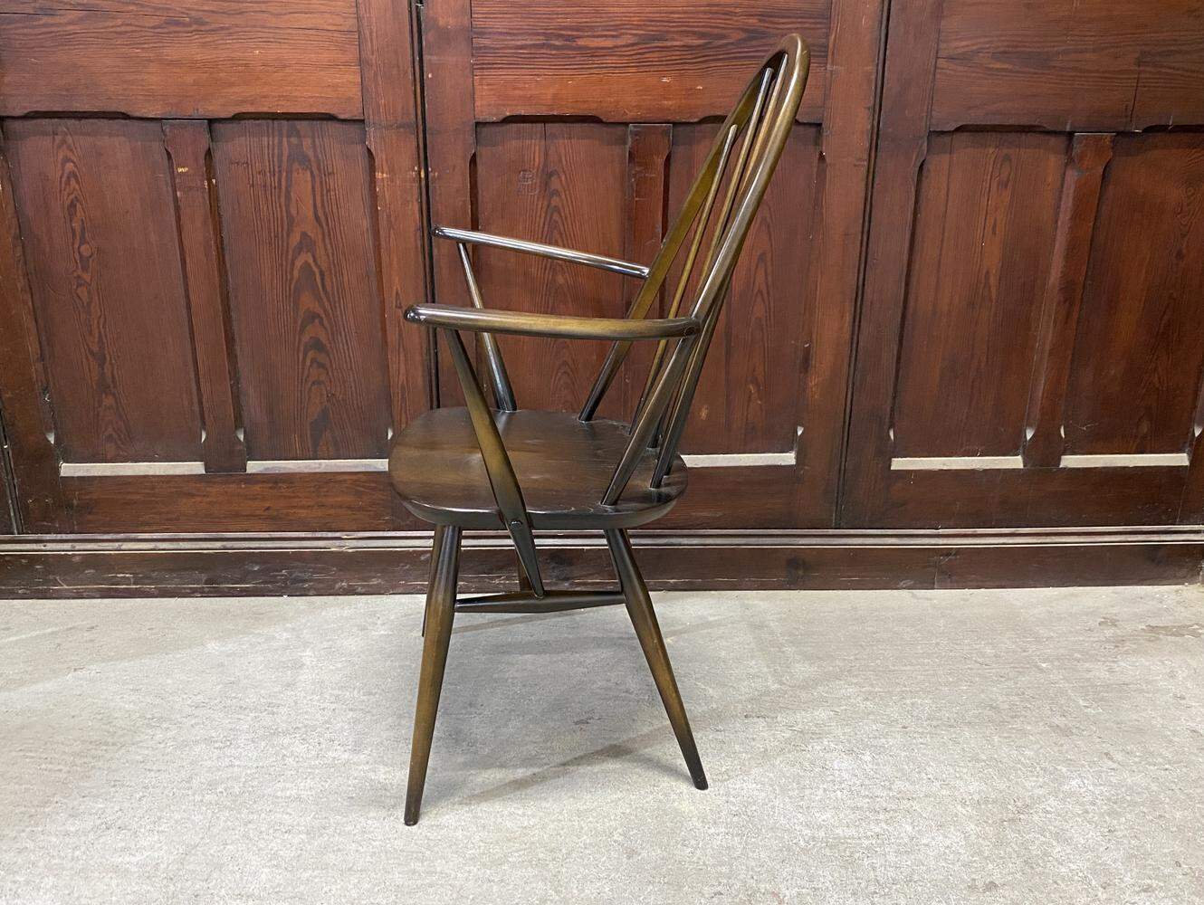 クエーカーアームチェア ERCOL