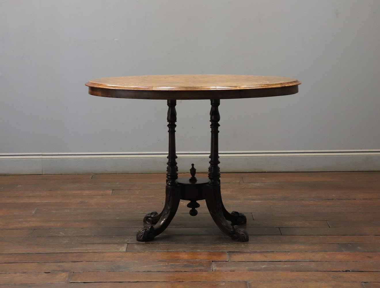 インレイドテーブル